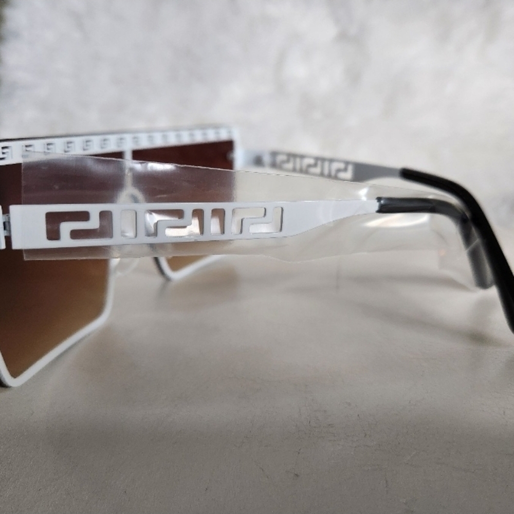 Stylish Integrated Design Rectangular Metal Sungl… - image 5